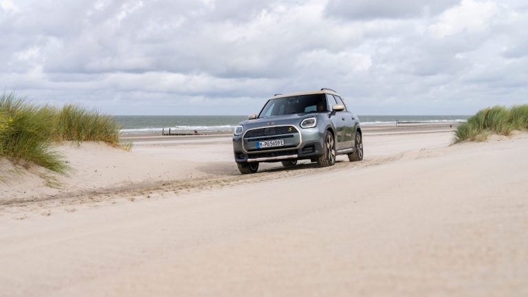More details on the Mini Countryman SE ALL4