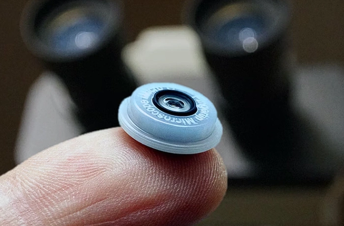 iMicro Q3 transforms your phone camera into a microscope