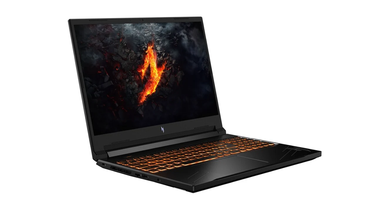 Acer Nitro V 16 AMD Ryzen 8040 gaming laptop