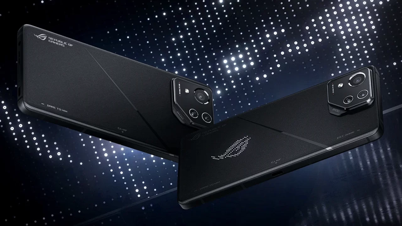 Using the ROG 8 Pro 24GB phone as a desktop PC