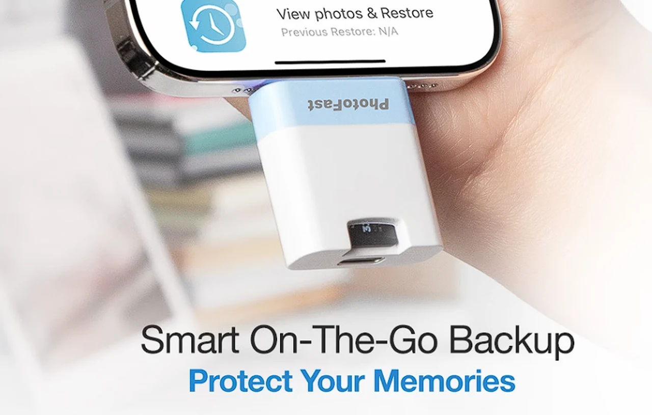 Easily backup your phone using the PhotoCube PD