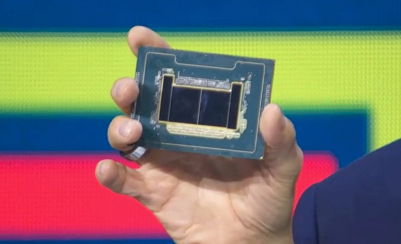 Intel Xeon Sierra Forest 288 E-core processor showcased at MWC 2024