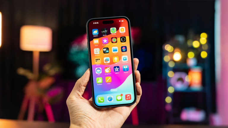 El iPhone de Apple encabeza la lista de ventas de smartphones en 2023, según revela el informe de Omdia